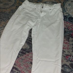 White skinny jeans